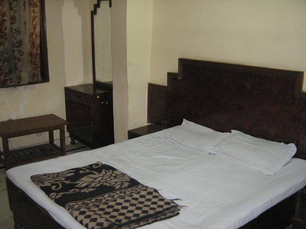 Hotel S P New Delhi Exterior photo